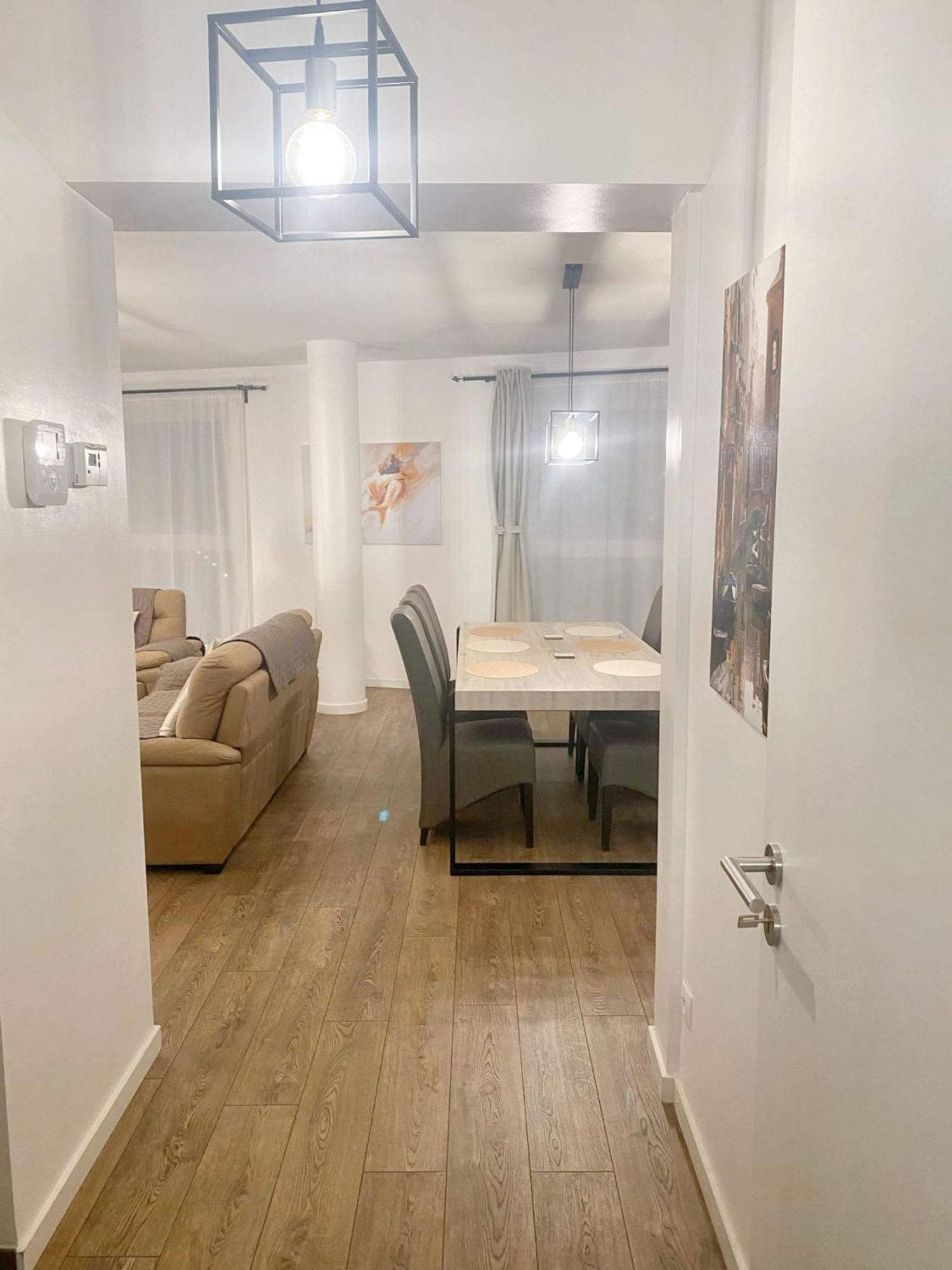 Modern Apartment In Cureghem Anderlecht 134 M² + Terrace Bruxelas Exterior foto