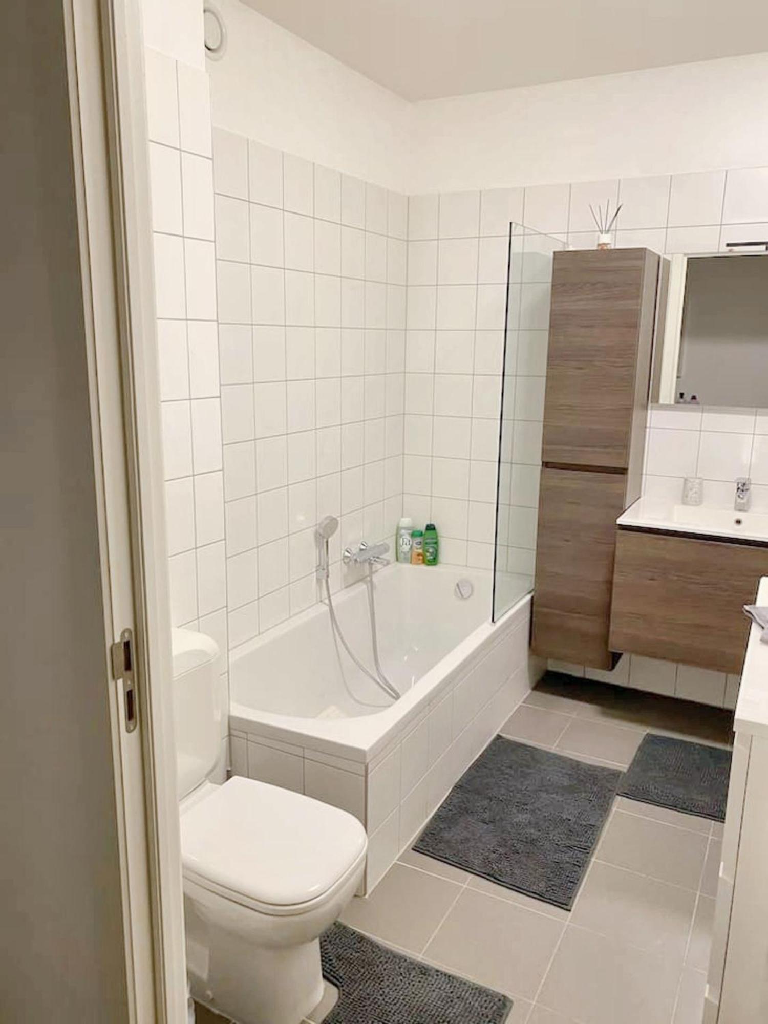 Modern Apartment In Cureghem Anderlecht 134 M² + Terrace Bruxelas Exterior foto