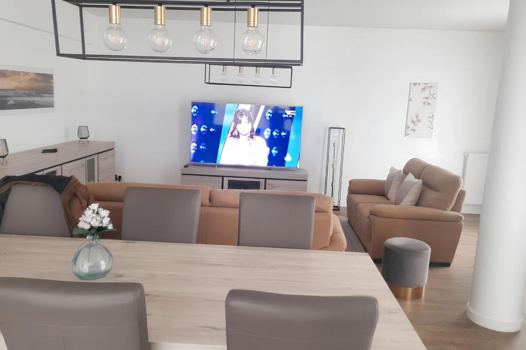 Modern Apartment In Cureghem Anderlecht 134 M² + Terrace Bruxelas Exterior foto