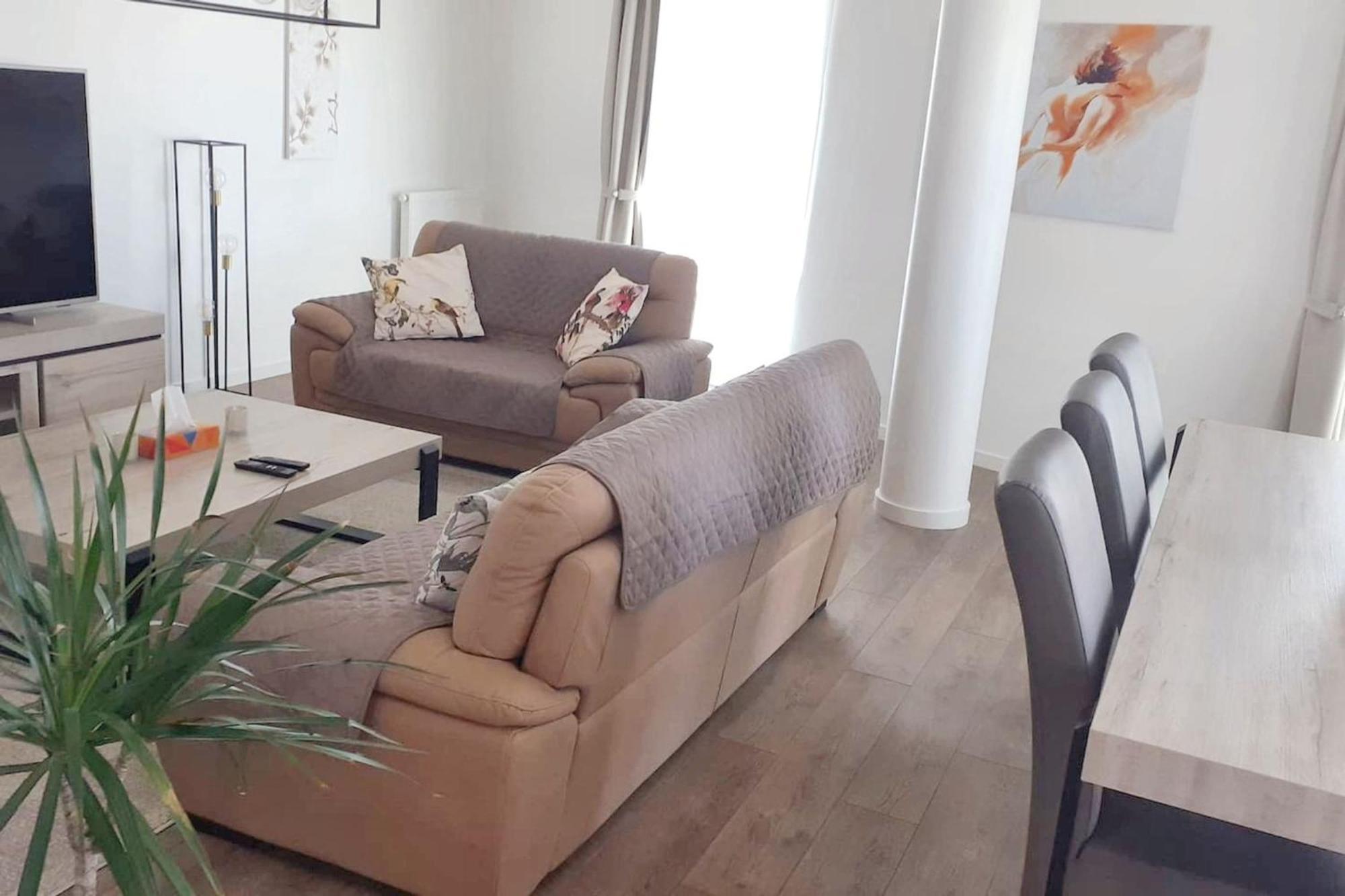 Modern Apartment In Cureghem Anderlecht 134 M² + Terrace Bruxelas Exterior foto